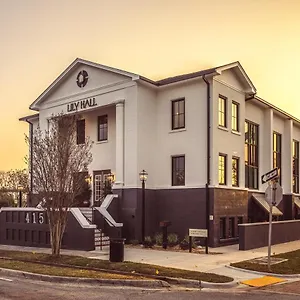 Lily Hall-a Boutique Pensacola